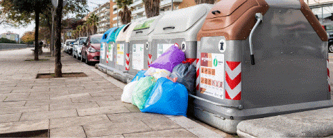 La app MataróNeta, desarrollada por ROSMIMAN, permite a los ciudadanos comunicar incidencias en la limpieza y la recogida de la basura de Mataró